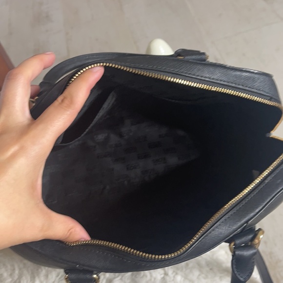 Michael Kors Handbag - Picture 7 of 8